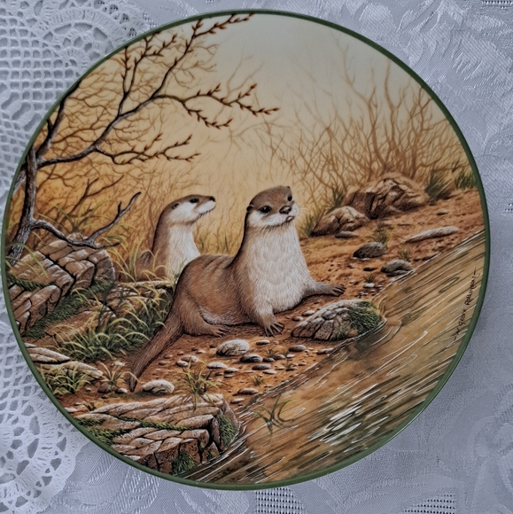 Decorator Plate - Picture 1 of 3